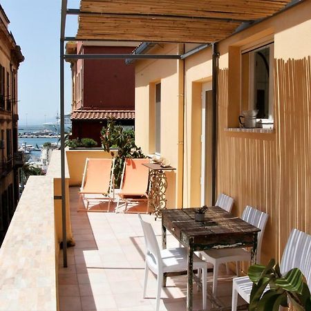 Appartamento Con Terrazza Panoramica In Marina. Cagliari Exterior foto