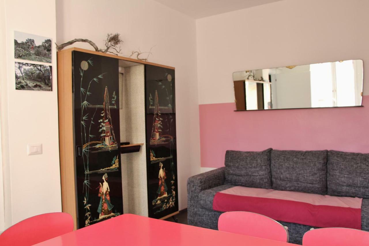 Appartamento Con Terrazza Panoramica In Marina. Cagliari Exterior foto