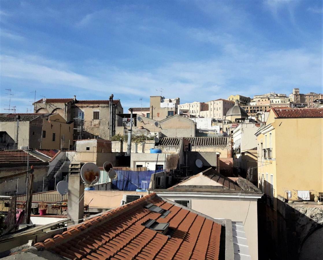 Appartamento Con Terrazza Panoramica In Marina. Cagliari Exterior foto